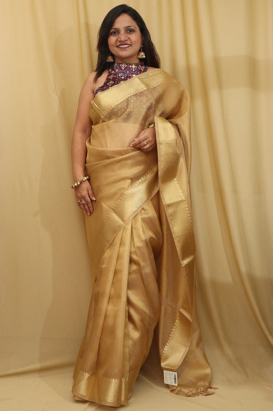 Exquisite Golden Banarasi Tissue Saree - Timeless Elegance - Luxurion World