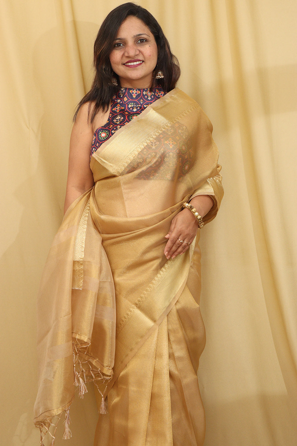 Exquisite Golden Banarasi Tissue Saree - Timeless Elegance - Luxurion World