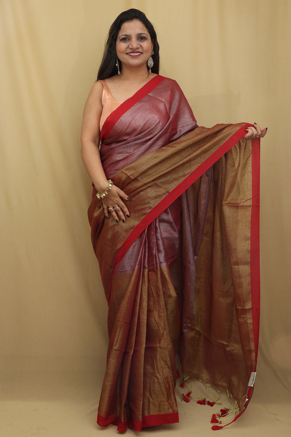 Exquisite Pink & Gold Bengal Saree - Timeless Elegance
