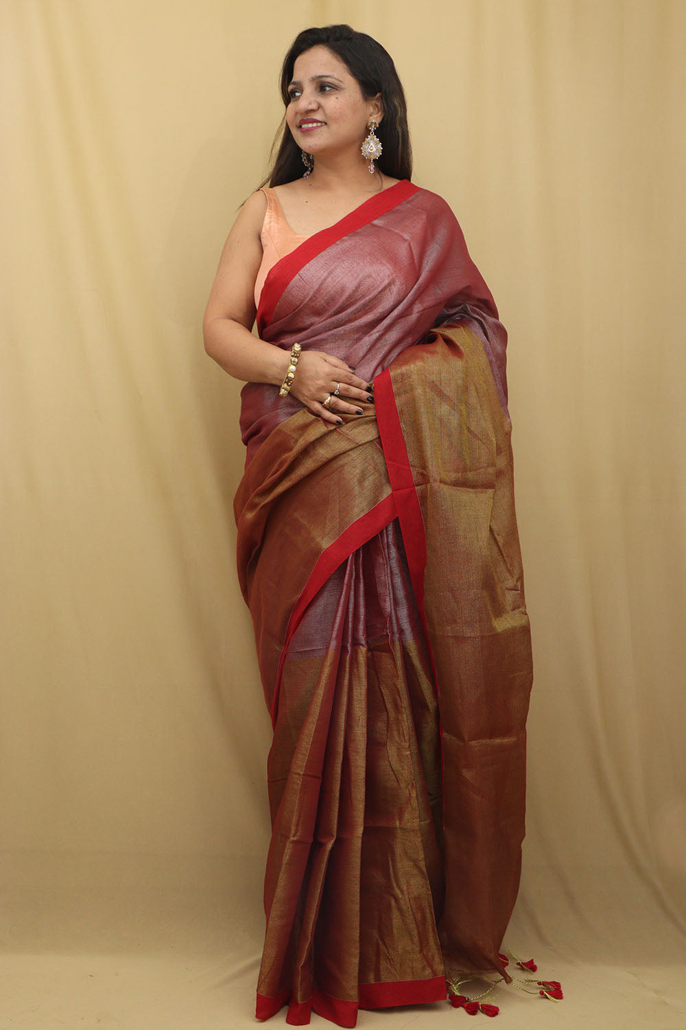 Exquisite Pink & Gold Bengal Saree - Timeless Elegance