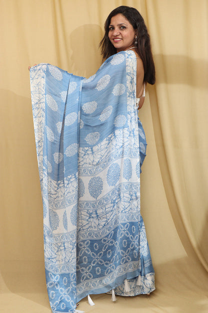 Stunning Blue Crepe Saree with Digital Print - Luxurion World