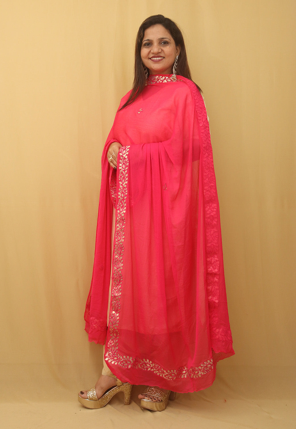 Pink Gota Patti Work Chiffon Dupatta - divyaindia 