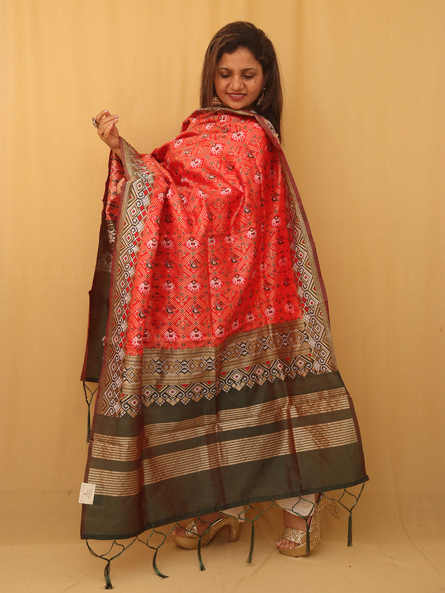 Red Patola Silk Dupatta - divyaindia 