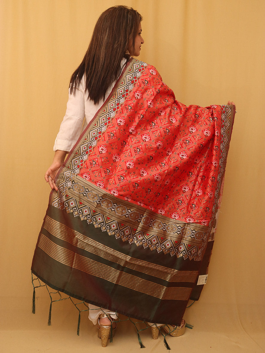 Red Patola Silk Dupatta - divyaindia 