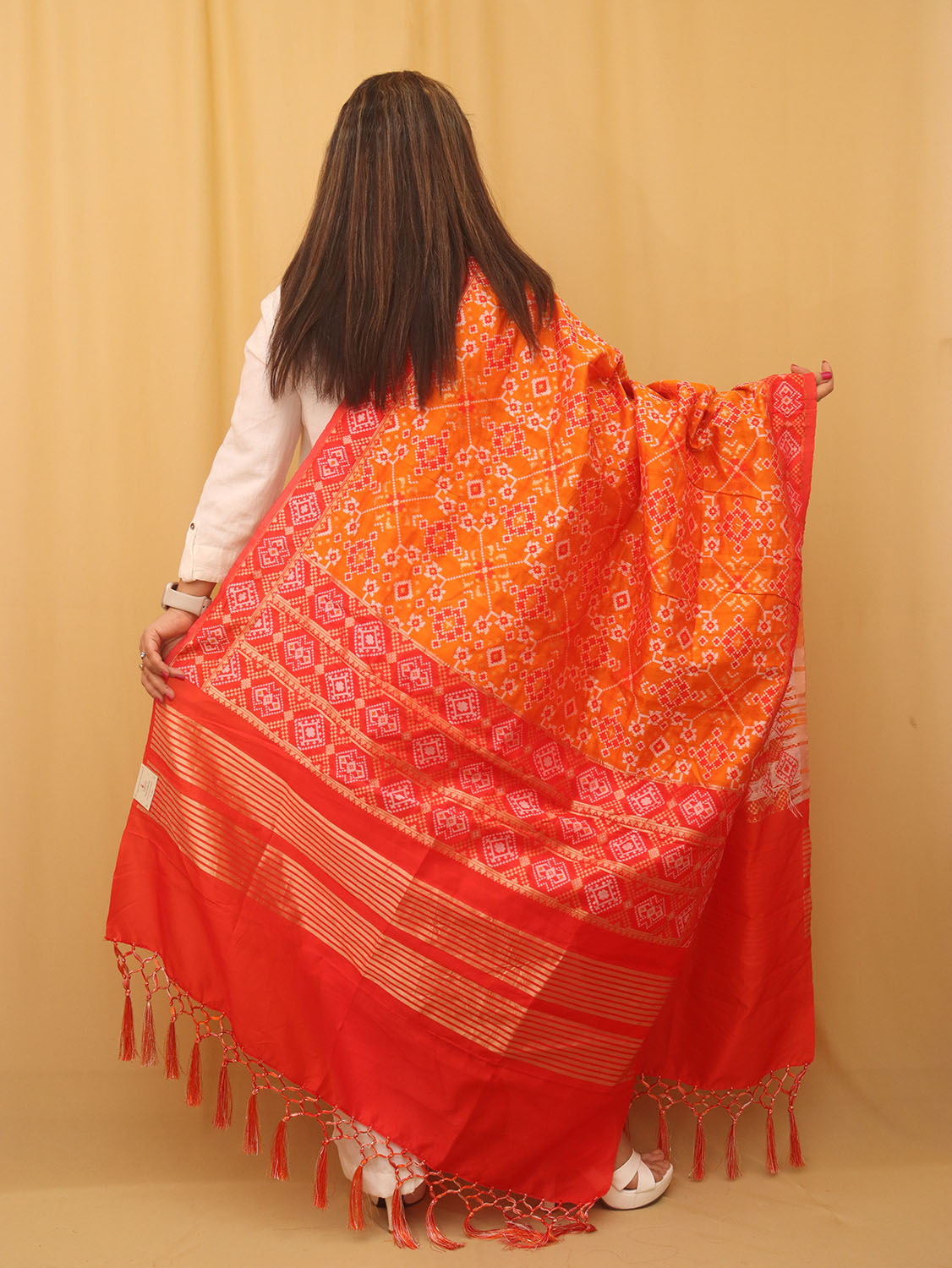 Orange Patola Silk Dupatta - divyaindia 