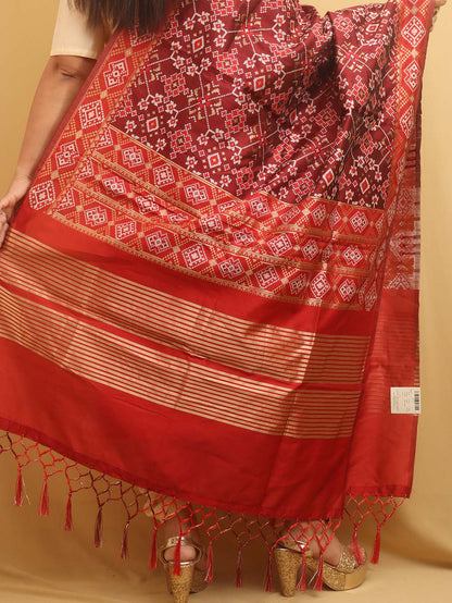 Maroon Patola Silk Dupatta - divyaindia 