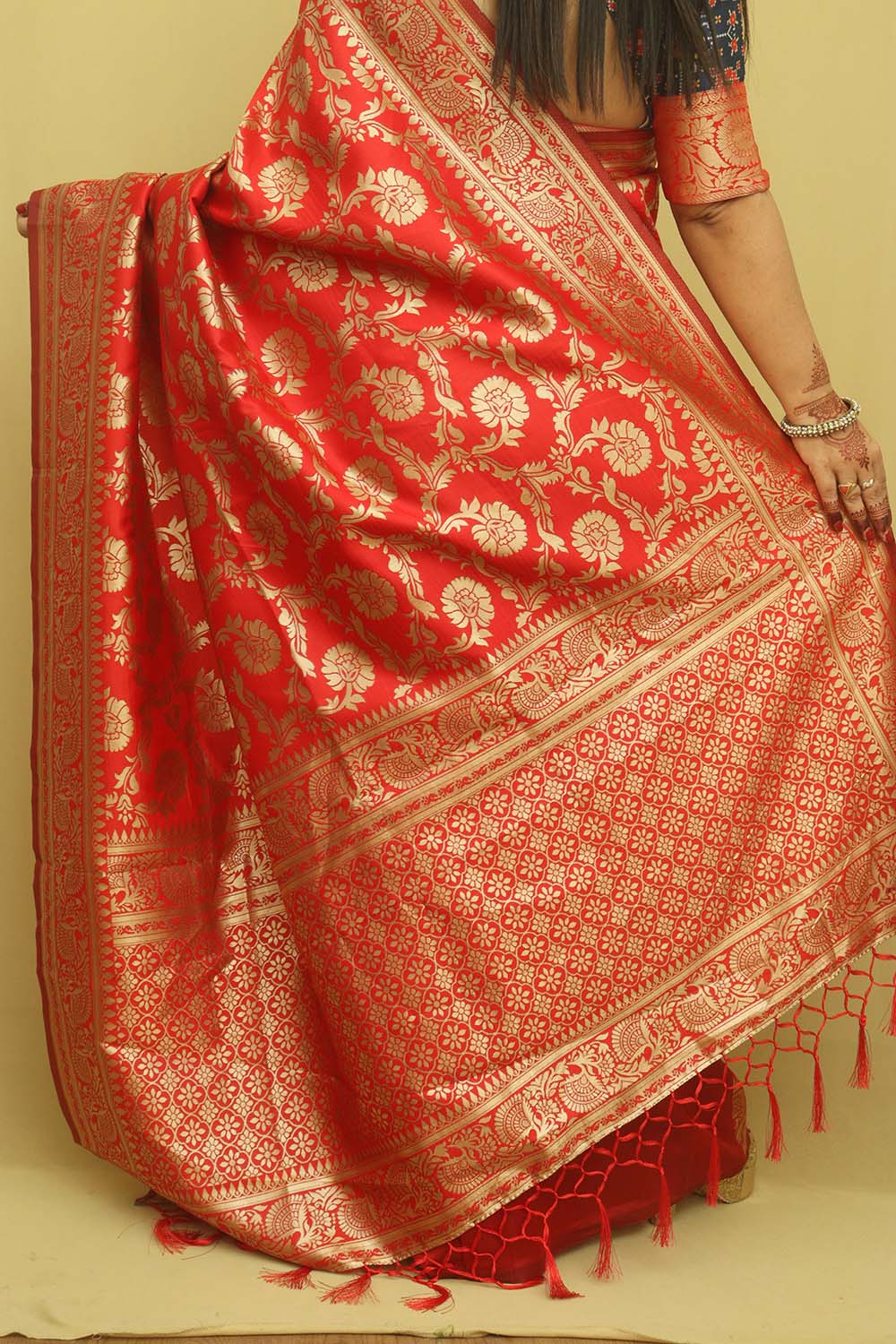 Stunning Red Banarasi Cotton Silk Saree - Elegant and Timeless