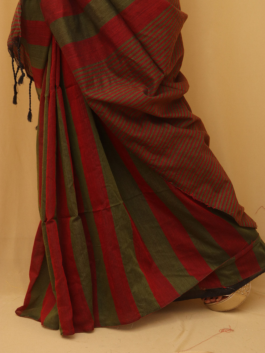 Red And Green Bengal Cotton Stripe Design Saree - divyaindia 